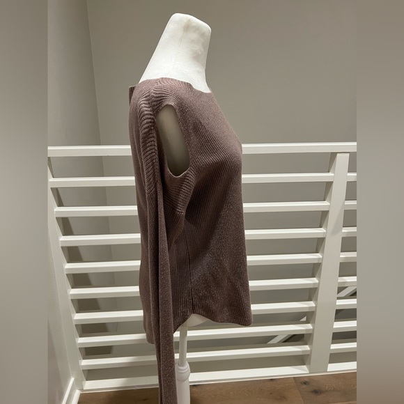 Express R29 Editor Pick Cold Shoulder Pullover Sweater, XS - Picture 3 of 5